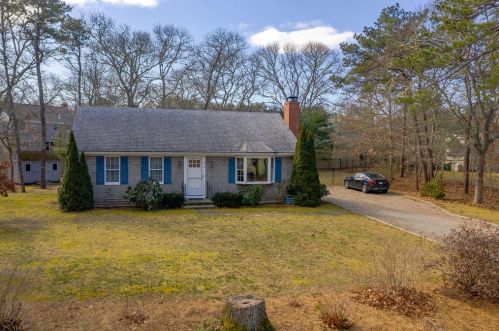 250 Candlewood Dr, Eastham MA 02642-2288 exterior