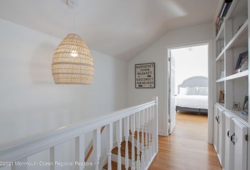 33 Sunnycrest Dr, Little Silver NJ 07739-1126 exterior