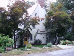 14 Oakvale Rd, Newton, MA 02468-1127