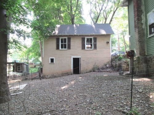 11 Lewis Ct, Hingham MA 02043-2723 exterior