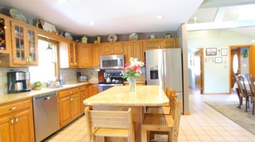 180 Hope St, Seekonk MA 02771-3001 exterior