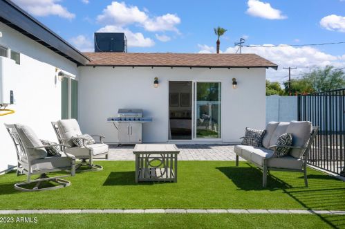 5215 Cambridge Ave, Phoenix AZ 85008-1213 exterior