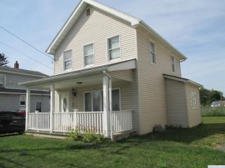 88 Union Tpke, Hudson, NY 12534-2616