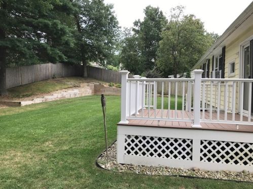 38 Jarvis Cir, Needham MA  02492-2017 exterior