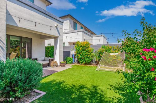 3117 Beryl Ave, Phoenix, AZ 85028-3806