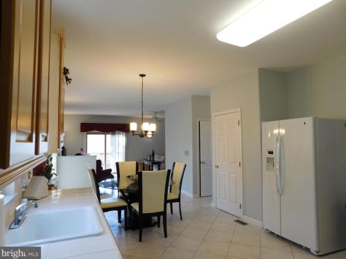 612 Schaeffer Ave, West Deptford NJ 08096-6631 exterior