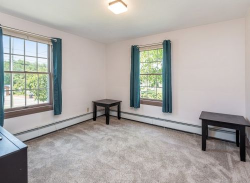 1626 Main St, Leicester MA 01524-1917 exterior