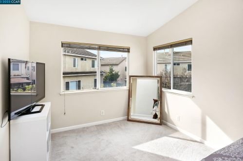 357 Napoleon Dr, San Leandro CA 94577-1580 exterior