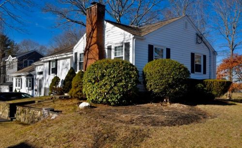 2037 Washington St, Braintree, MA 02184-8659