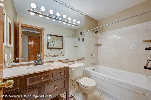 9 Kim Ct, Jackson Twp NJ 08527-2362 exterior