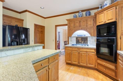 5426 Brooke Farm Dr, Atlanta GA 30338-3151 exterior