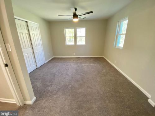 910 Boundary Rd, West Deptford NJ  08096-6571 exterior