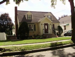 96 Westland Ave, Newton, MA 02465-1523