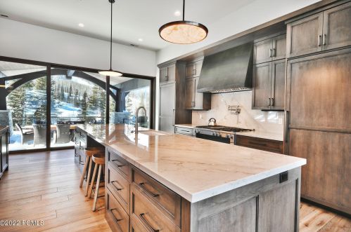 215 White Pne Cyn Rd, Park City UT 84060-6514 exterior