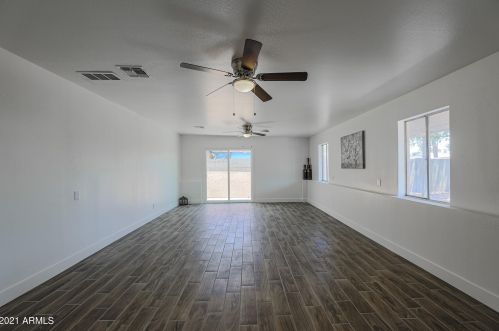 837 El Caminito Dr, Phoenix AZ 85051-9114 exterior