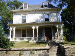 111 Court St, Newton, MA 02458-1263