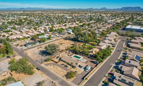 18739 30th St, Phoenix AZ  85050-3409 exterior