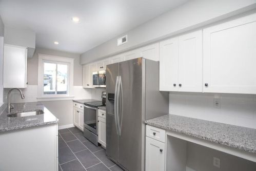 193 Lake St, Weymouth MA  02189-1273 exterior