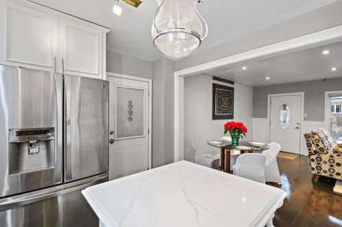 3541 Clinton Ave, Forest View, IL 60402-3324