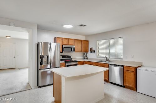 3127 Alta Vista Rd, Phoenix AZ 85041-5211 exterior