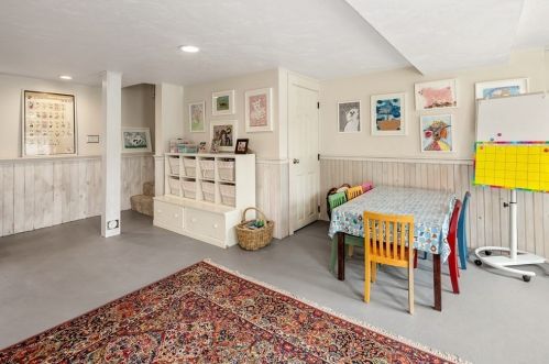 6 Chestnut Rd, Hingham MA 02043-1415 exterior