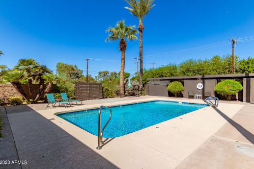 5028 34th St, Phoenix AZ  85018-1404 exterior