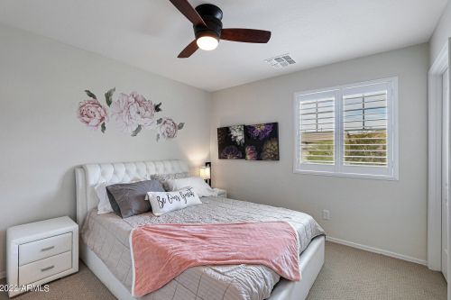 1665 Blaylock Dr, Phoenix AZ 85085-6324 exterior