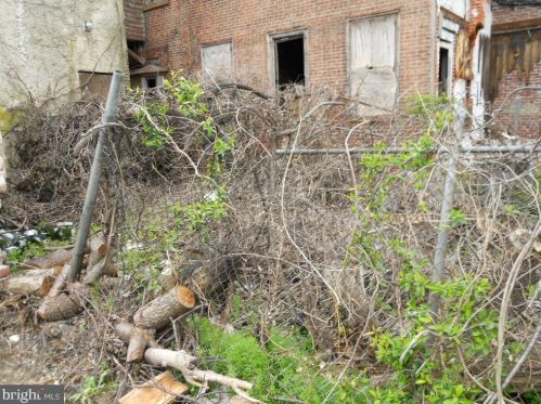 1923 20 St, Philadelphia PA 19145-2801 exterior