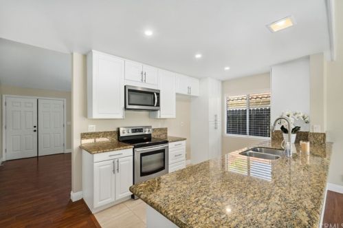 14732 Sweetan St, Irvine CA 92604-2425 exterior