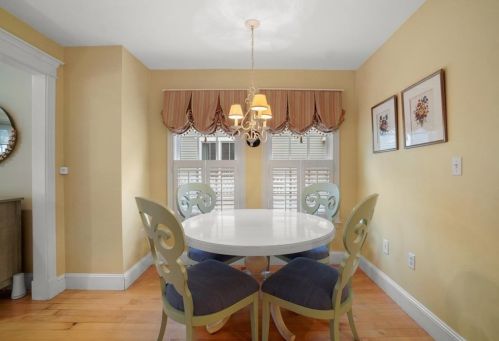 61 Village Ave, Dedham MA 02026-4209 exterior