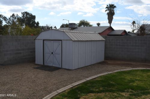 4061 Aster Dr, Phoenix AZ 85032-7318 exterior