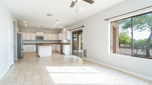 27626 18th Dr, Phoenix AZ  85085-5325 exterior