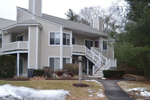 750 Whittenton St, Taunton MA  02780-1384 exterior