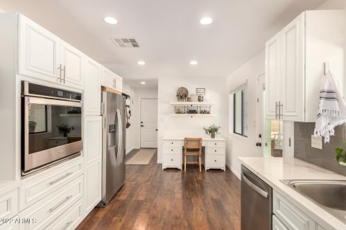 10808 43rd St, Phoenix AZ 85050-3342 exterior