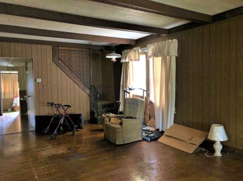 2613 Kenilworth Ave, Forest View, IL 60402-2550