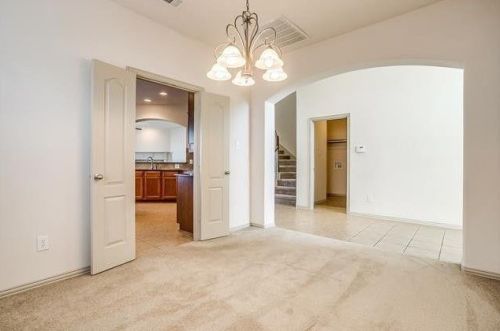 5421 Grenada Dr, Fort Worth TX 76119-8502 exterior