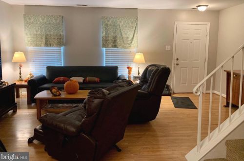 628 Foxton Ct, West Deptford NJ 08051-2038 exterior