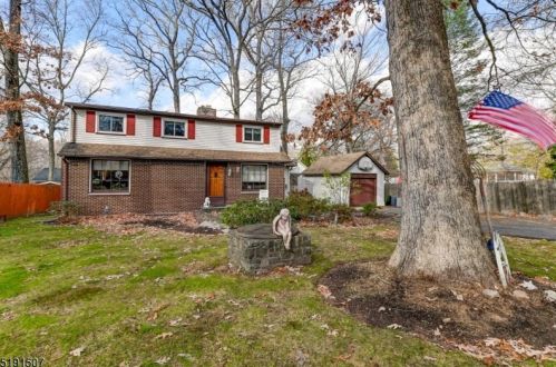 60 Voorhis Pl, Skyline Lakes NJ  07456-2153 exterior