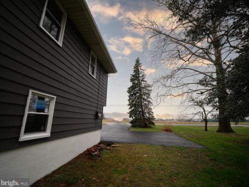 145 Crown Point Rd, West Deptford NJ  08093-1131 exterior