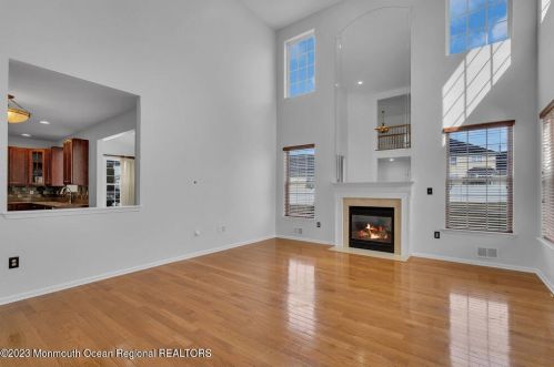 111 Picadilly Dr, Jackson Twp NJ  08527-1290 exterior