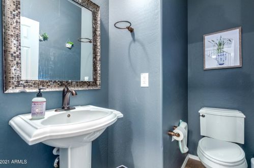 1759 Desperado Way, Phoenix AZ 85085-6327 exterior