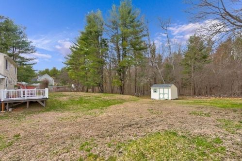 127 Elm St, North Reading MA 01864-2914 exterior