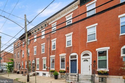 864 20th St, Philadelphia PA  19130-2025 exterior