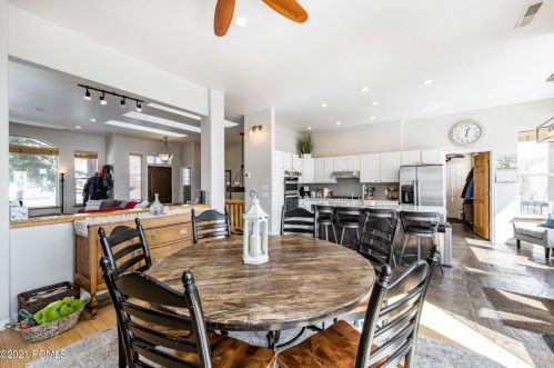 4019 Sunrise Dr, Park City UT 84098-4757 exterior