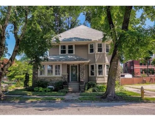 741 Pleasant St, Worcester, MA 01602-1906