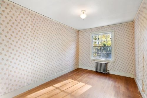 68 Washington St, Newton MA 02458-1726 exterior