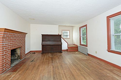 282 June St, Worcester MA 01602-3257 exterior