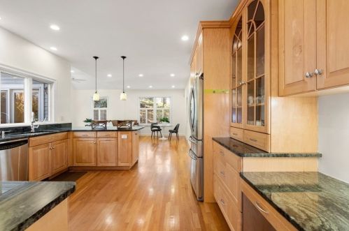 76 Lewis St, Newton MA 02458-1840 exterior