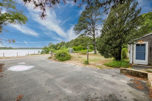 280 Great Pond Rd, Eastham MA  02642-2402 exterior