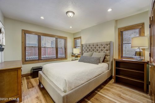 953 Park Ave, Park City UT 84060-5202 exterior